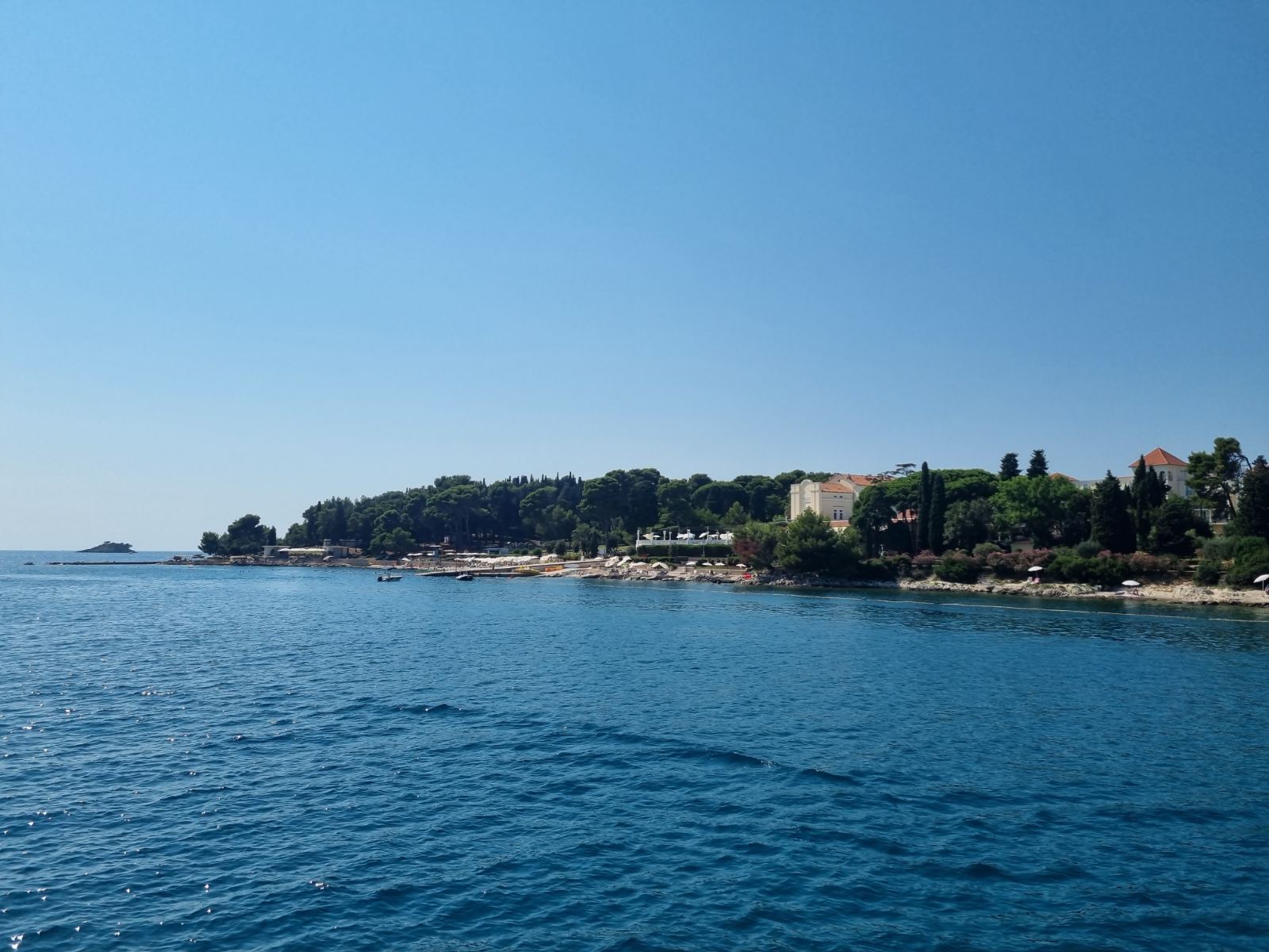 REZULTATI MJERENJA... More na nekim plažama u Poreču i Rovinju nije izvrsne kakvoće za kupanje